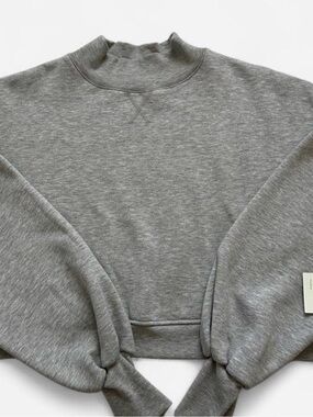 NWT Blogilates Marshmallow Mockneck Sweatshirt Heather Gray M